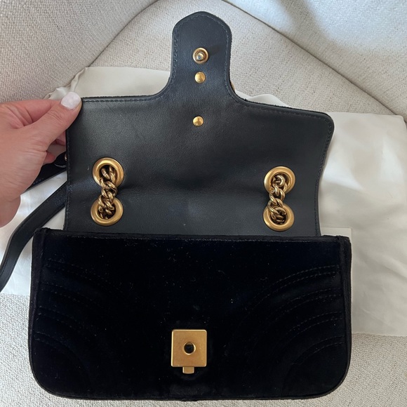 Gucci Marmont Black Velvet Matelasse GG Mini Crossbody Bag - Picture 3 of 14